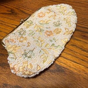 Vintage 1960s jolles beaded cottagecore coin purse